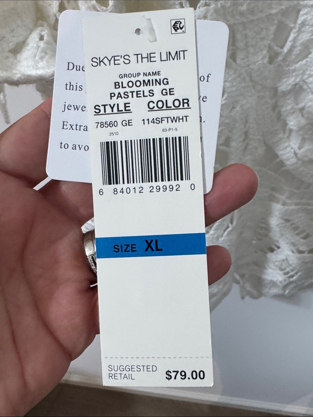 Skye's the Limit White Crochet Tunic Top w/ Cami - Size XL - Picture 3 of 10